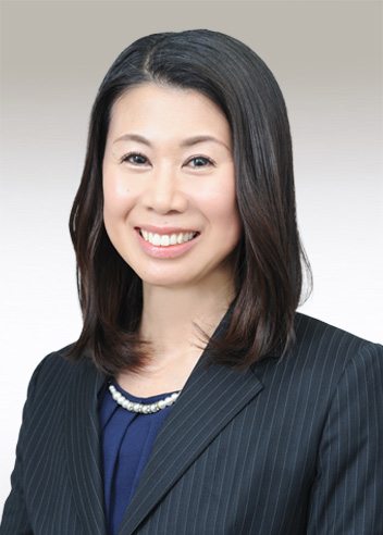 税理士　小泉 奈津美