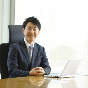 荒井悠輔